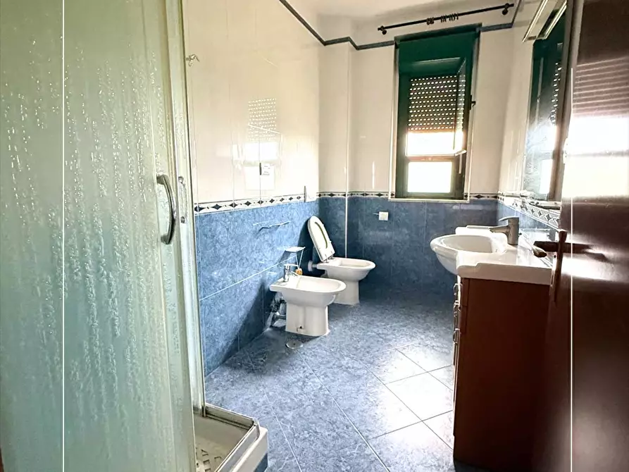 Immagine 19 di Appartamento in vendita  in via scoglio del tonno 40  a Taranto