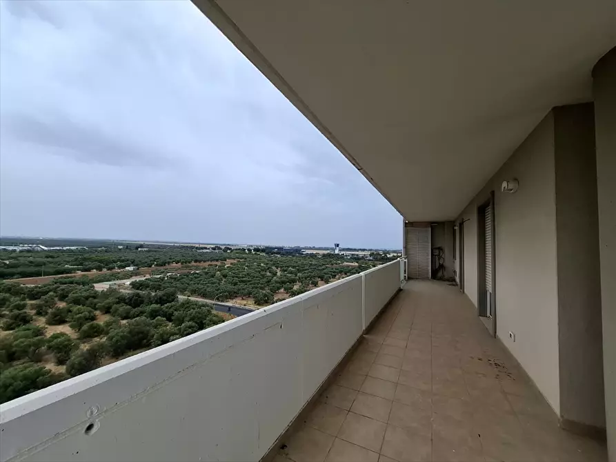 Immagine 10 di Appartamento in vendita  a Bari