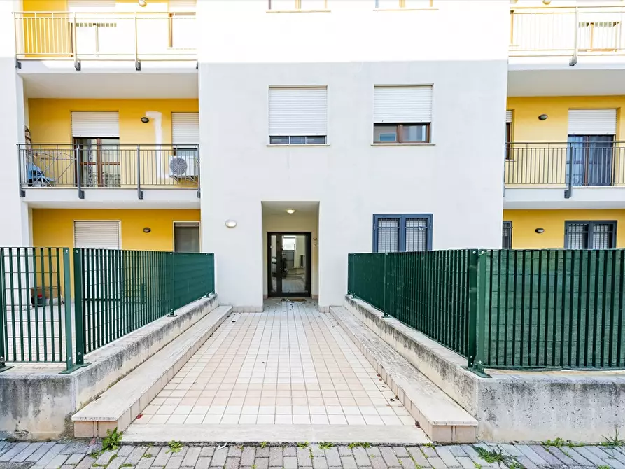 Immagine 2 di Appartamento in vendita  in Via Beirut  a Chieti