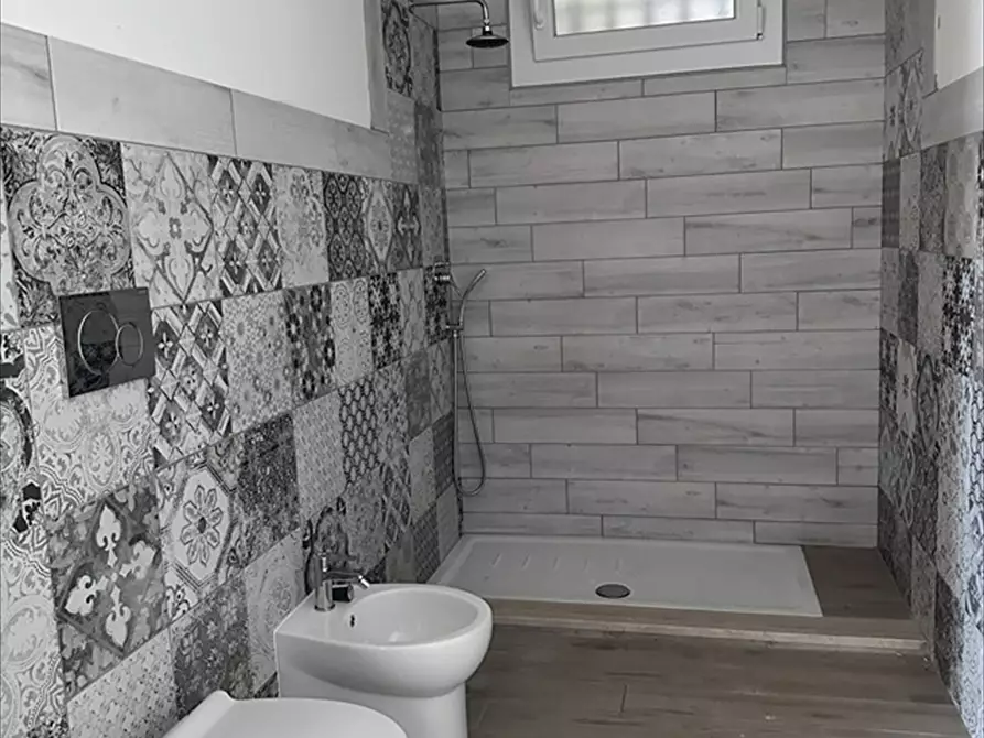 Immagine 25 di Villa in vendita  in via odino a Anzio