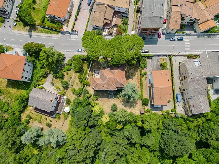 Immagine 5 di Villa in vendita  in Via Corfinio a Raiano