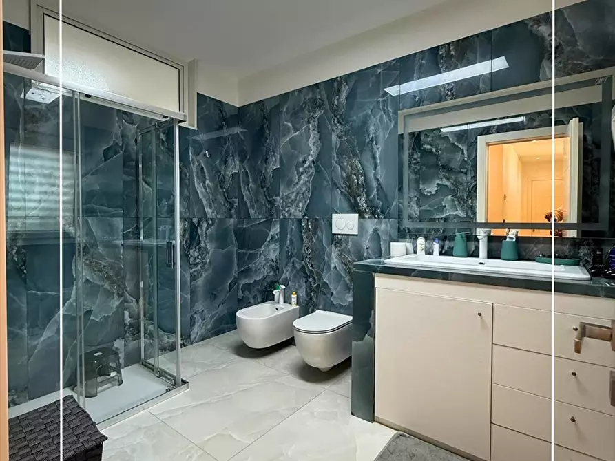 Immagine 21 di Villa in vendita  a Taranto