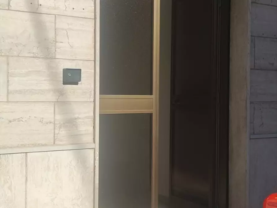 Immagine 2 di Locale commerciale in affitto  in VIA NAPOLI a Cerignola