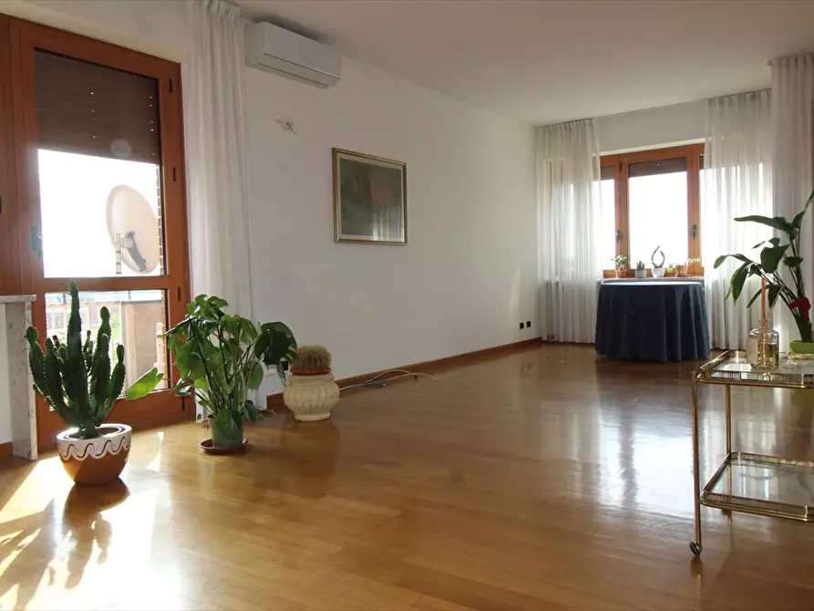 Immagine 2 di Appartamento in vendita  in Corso Acqui a Alessandria