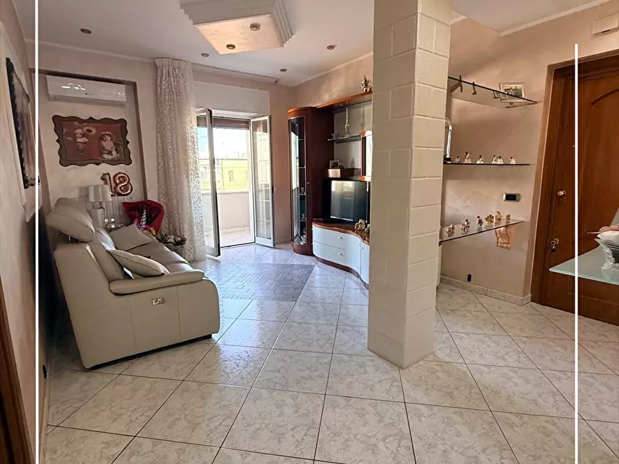 Immagine 3 di Appartamento in vendita  in VIA PASCOLI  a Taranto