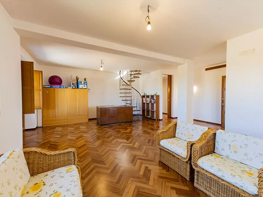 Immagine 14 di Villa in vendita  in Via Di Luzio a Cepagatti