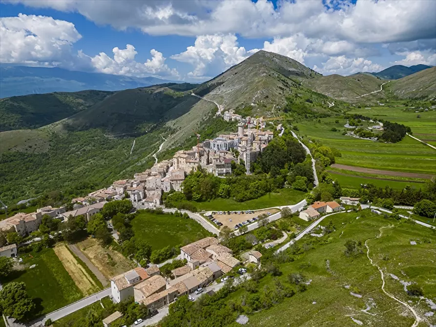 Immagine 11 di Appartamento in vendita  a Santo Stefano Di Sessanio