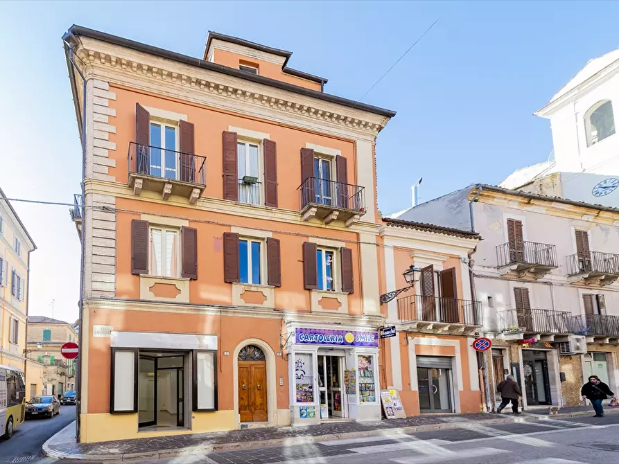Immagine 16 di Locale commerciale in affitto  in Via Arniense a Chieti