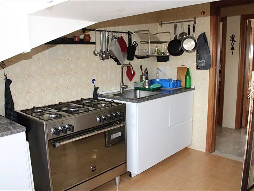 Immagine 3 di Mansarda in vendita  in Via Santa Maria in Piano n. 63 a Loreto Aprutino