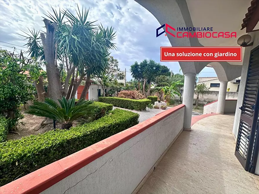 Immagine 3 di Villa in affitto  in via panfili 16 a Taranto