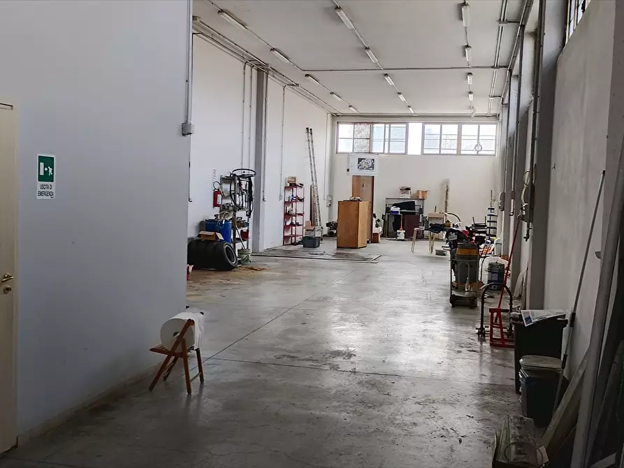 Immagine 4 di Capannone industriale in vendita  in via Penne a Chieti
