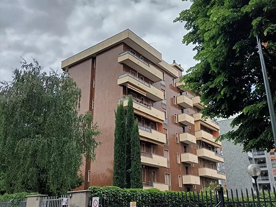 Immagine 12 di Box auto in affitto  a Milano