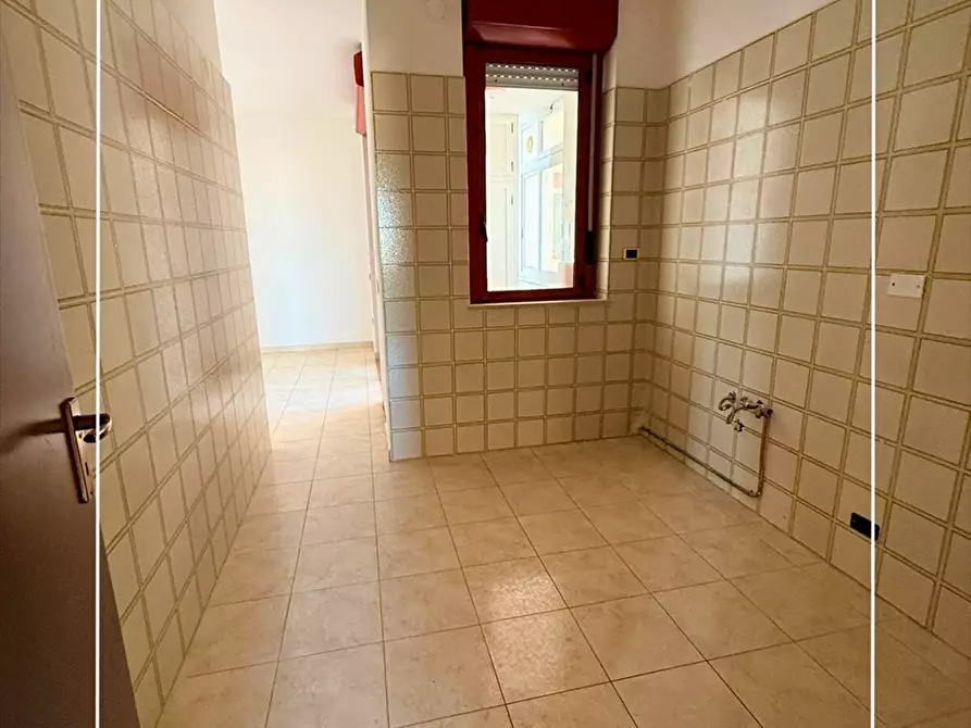 Immagine 12 di Appartamento in affitto  in via fratelli rosselli 3 a Taranto
