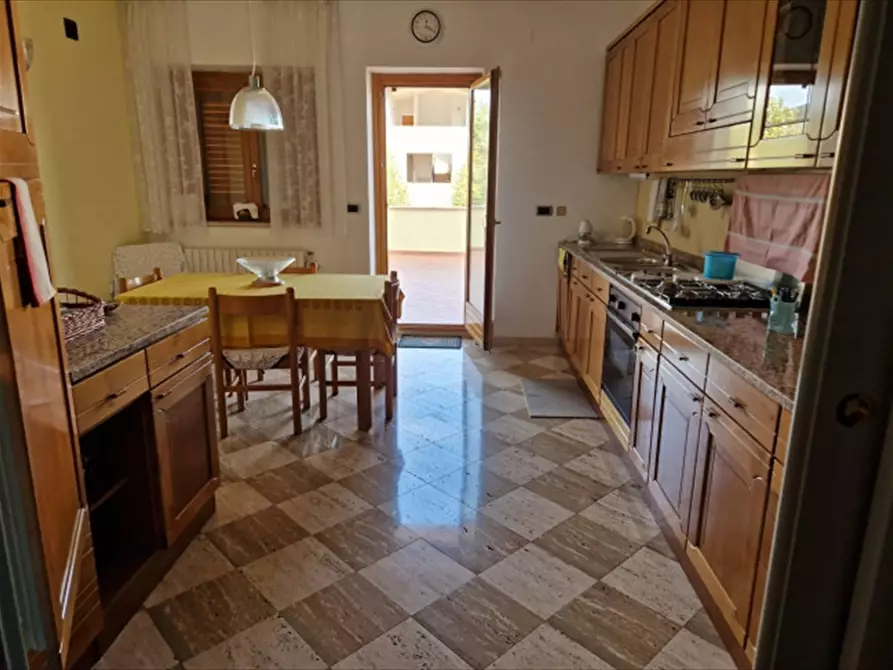 Immagine 11 di Villa in vendita  in Contrada Santone a Isola Del Gran Sasso D'italia