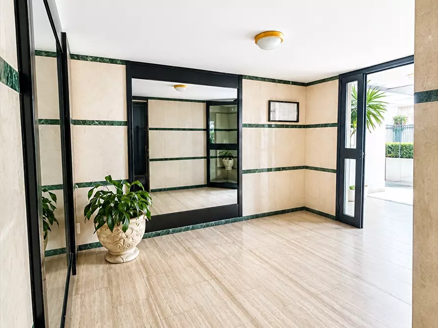 Immagine 2 di Appartamento in affitto  in via federico secondo  a Taranto