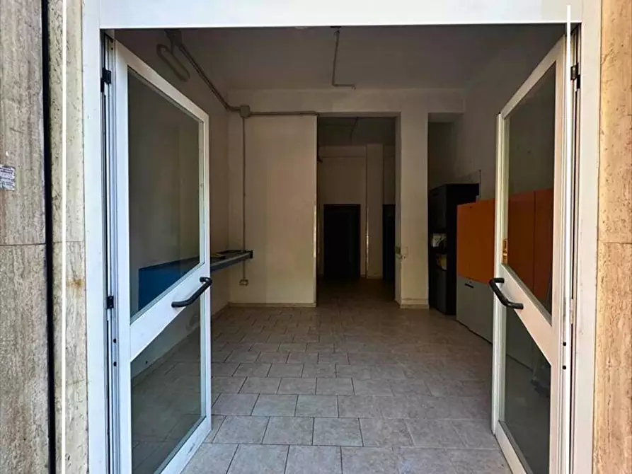 Immagine 2 di Box auto in vendita  in via messapia 53 a Taranto