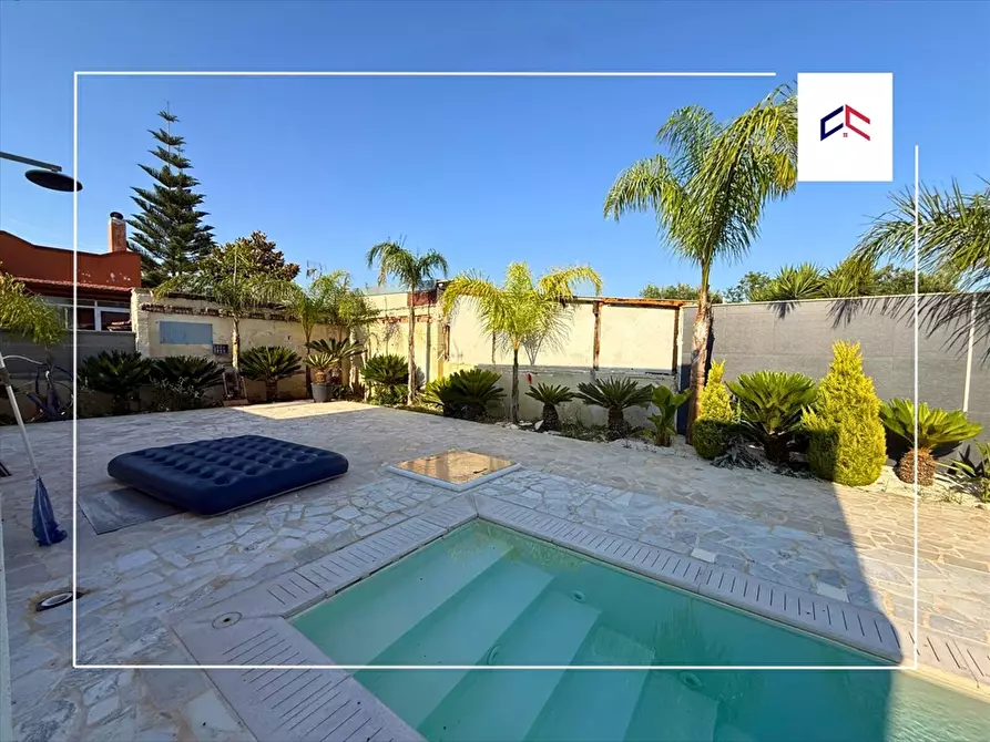 Immagine 7 di Villa in vendita  a Taranto