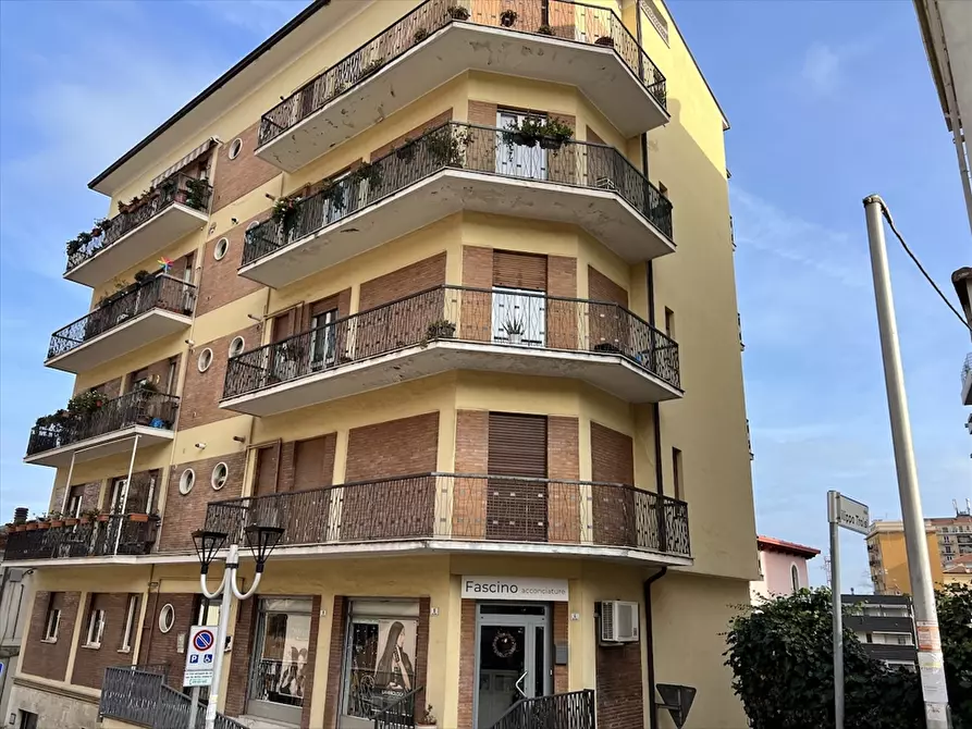 Immagine 1 di Appartamento in vendita  in via del tricalle a Chieti