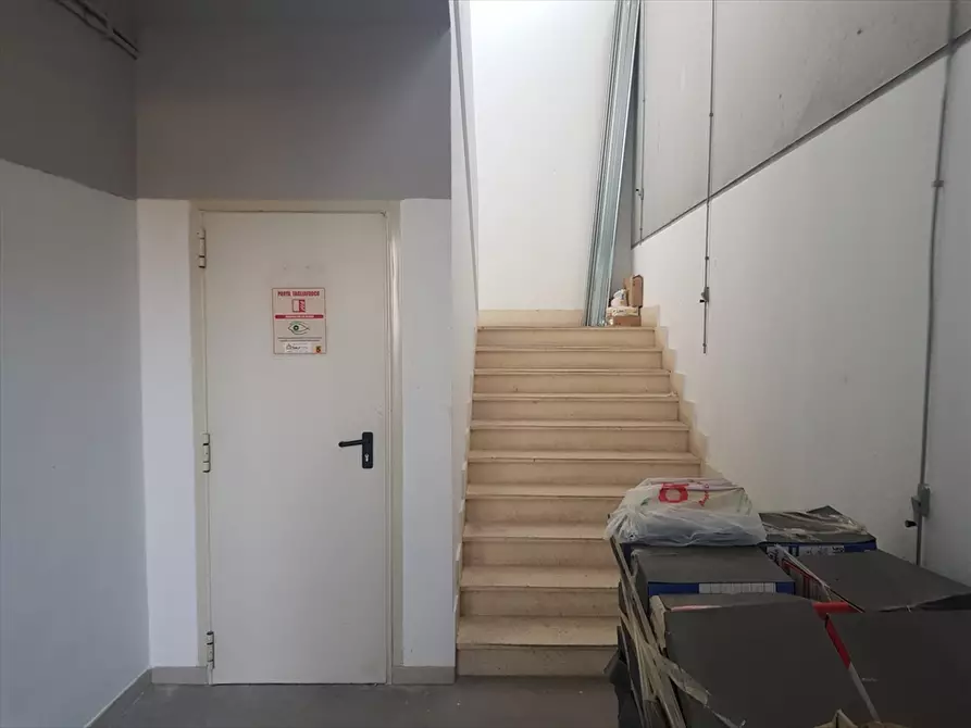 Immagine 4 di Ufficio in affitto  in Via Agrigento, 49 a Modugno
