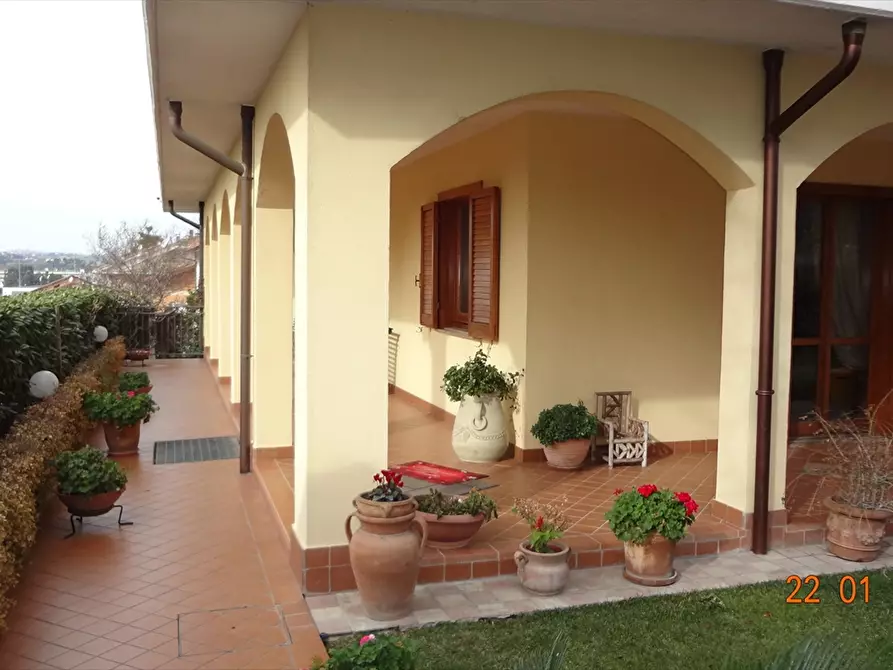 Immagine 27 di Villa in vendita  in Via Vittorio Veneto a Chieti