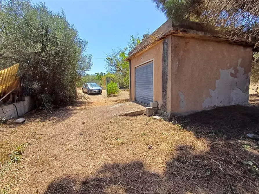 Immagine 10 di Garage in vendita  in  Sorso Badde Fustiggiu 