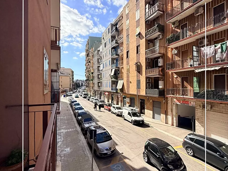 Immagine 3 di Appartamento in vendita  in VIA CAGLIARI 15 a Taranto