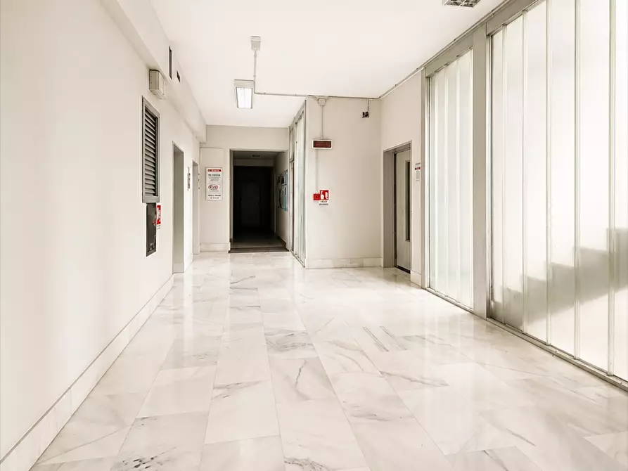 Immagine 3 di Ufficio in affitto  in piazzale bestat 2 a Taranto