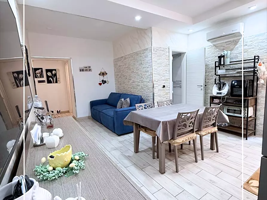 Immagine 5 di Appartamento in vendita  in via amalfi 5 a Taranto