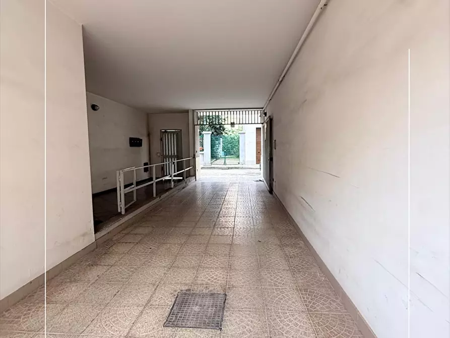 Immagine 3 di Posto auto in affitto  in via brindisi 19 a Taranto