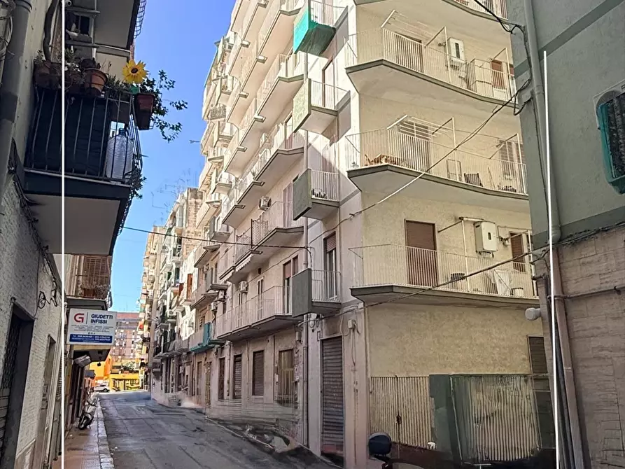 Immagine 2 di Appartamento in vendita  in via la spezia 6 a Taranto