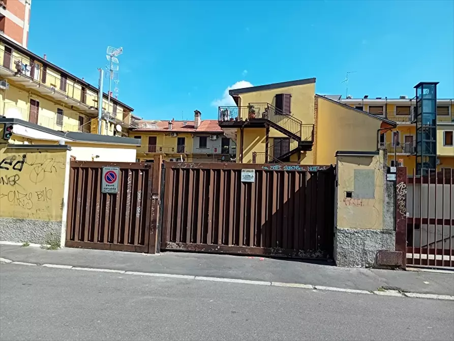 Immagine 28 di Box auto in vendita  in via Franco Faccio 20 a Milano