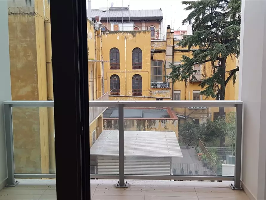 Immagine 6 di Appartamento in vendita  in Via Roberto da Bari 75 a Bari