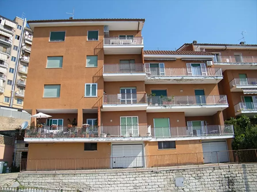 Immagine 1 di Appartamento in vendita  in Via delle Fornaci a Chieti