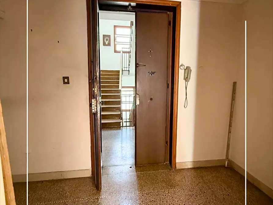 Immagine 9 di Appartamento in vendita  in via cesare battisti 25 a Taranto
