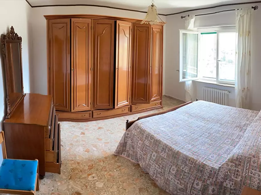 Immagine 9 di Appartamento in affitto  in via santa barbara 32 a Chieti