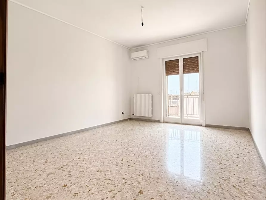 Immagine 6 di Appartamento in vendita  in corso piemonte 111 a Taranto