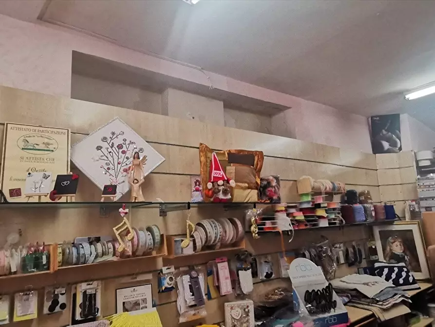 Immagine 4 di Locale commerciale in vendita  in Via Arniense a Chieti