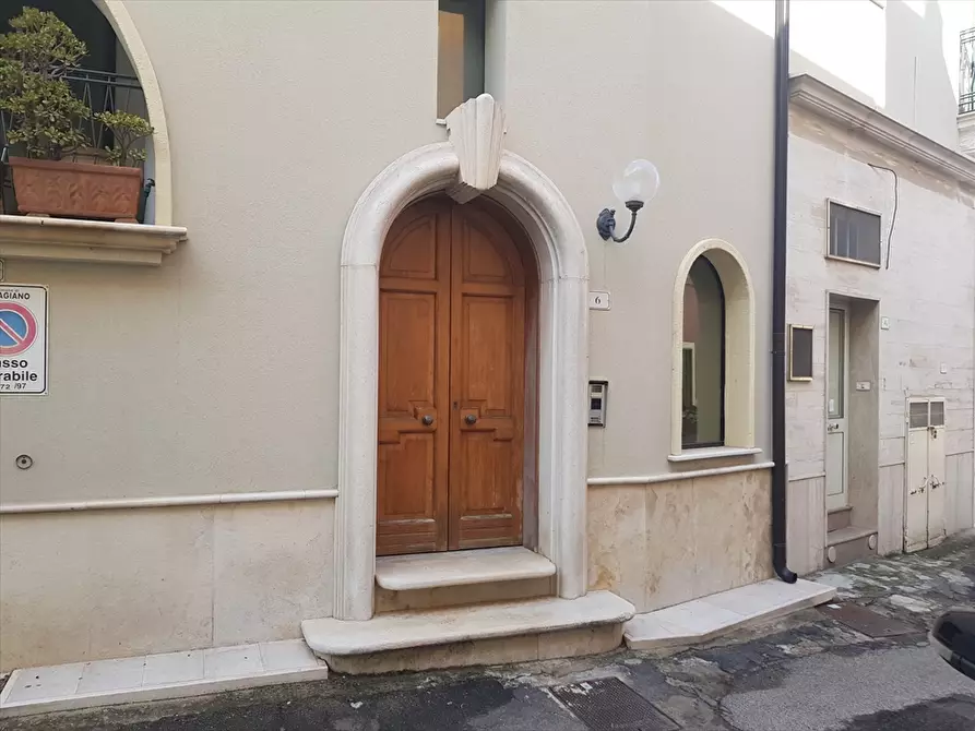 Immagine 7 di Palazzo in vendita  in Largo Fra Pantaleo a Palagiano
