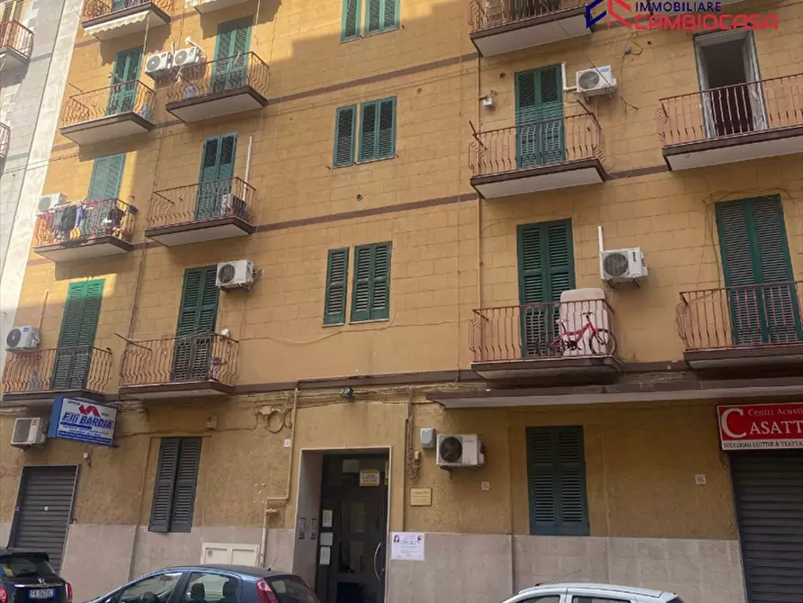 Immagine 1 di Appartamento in vendita  in via laclos, 15 a Taranto