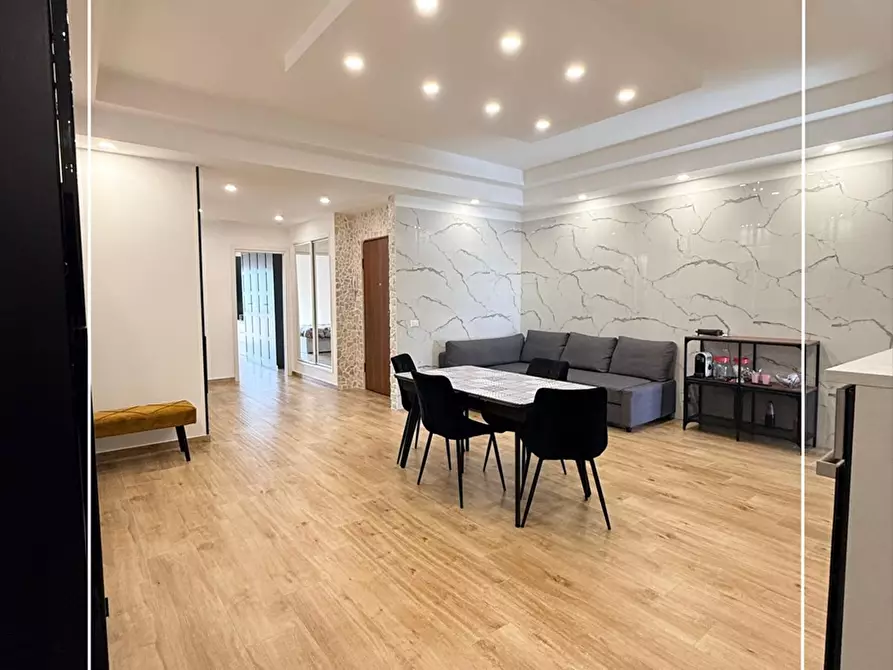 Immagine 9 di Appartamento in vendita  in via cagliari 44 a Taranto