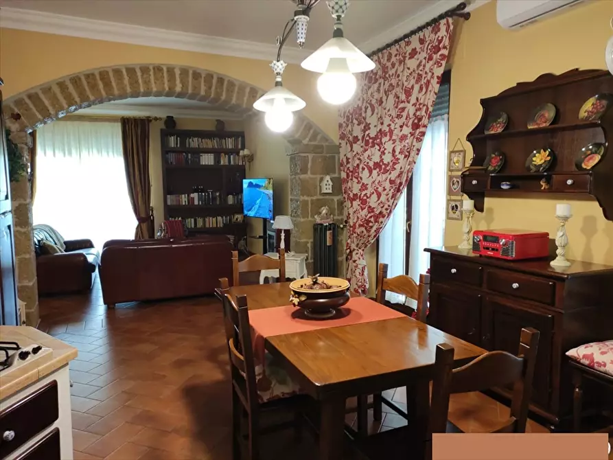 Immagine 2 di Appartamento in vendita  a Cerignola