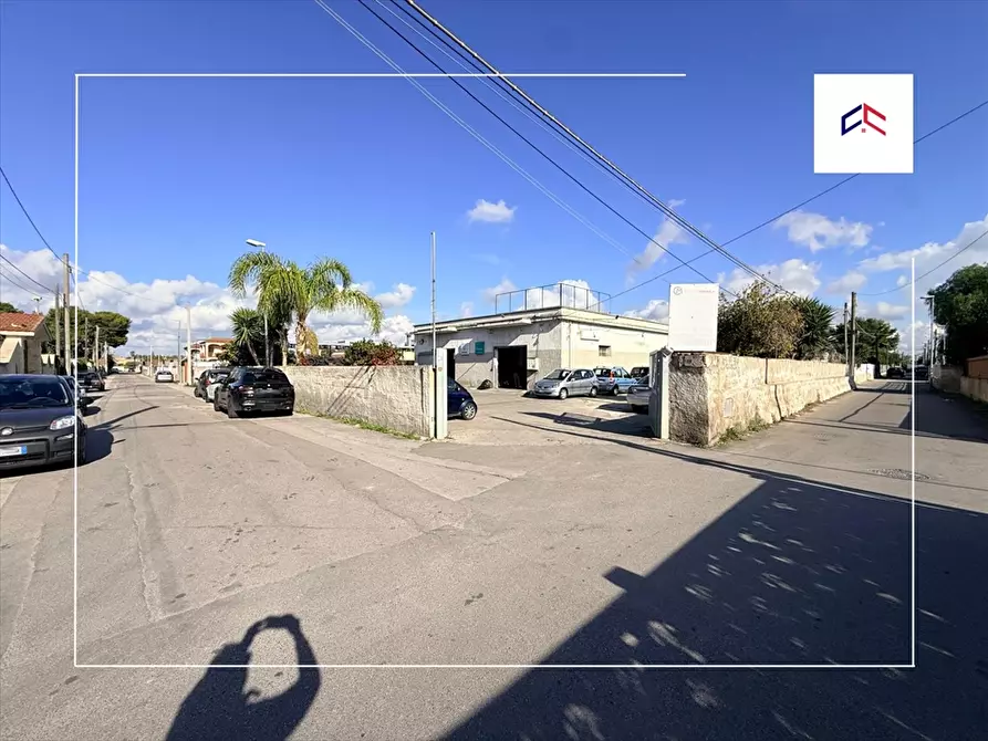 Immagine 1 di Laboratorio in affitto  in via bucaneve 20 a Taranto