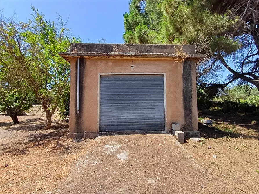 Immagine 8 di Garage in vendita  in  Sorso Badde Fustiggiu 