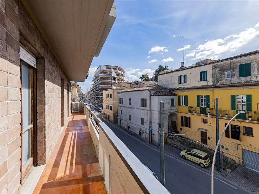 Immagine 20 di Appartamento in vendita  in Via Federico Salomone, 3 a Chieti