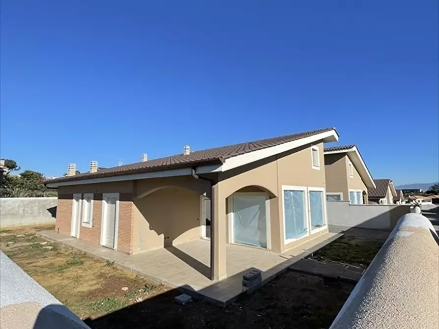 Immagine 29 di Villa in vendita  in Via del Miglioramento  a Anzio