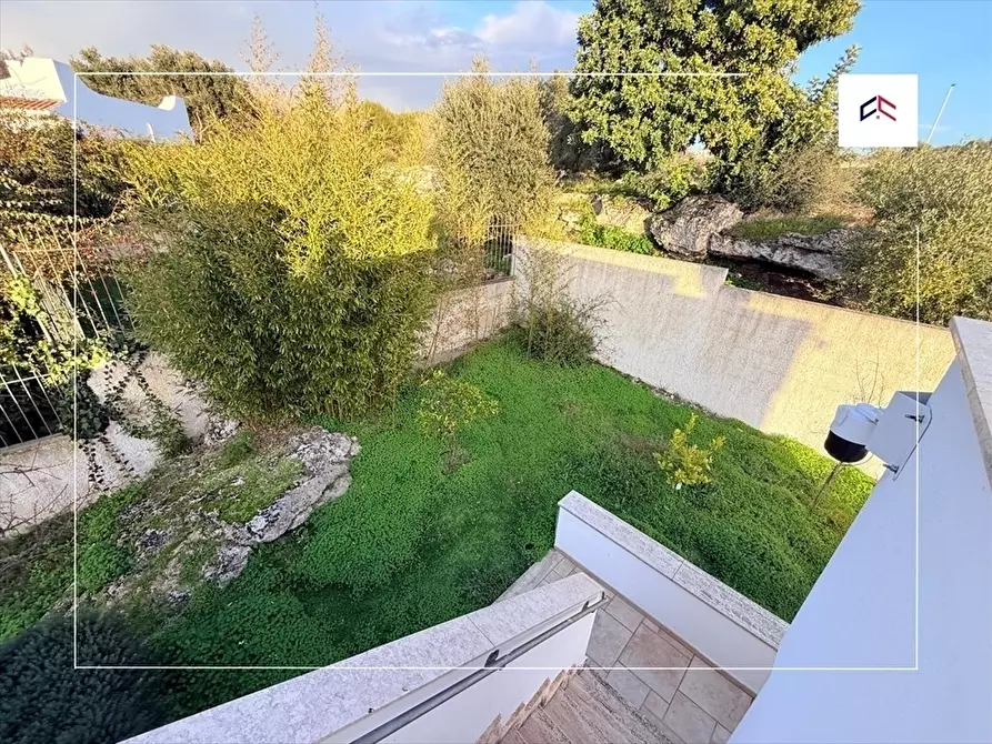 Immagine 30 di Villa in vendita  in VIA SATURO 407 a Leporano