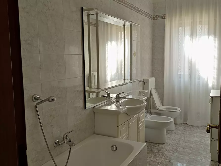 Immagine 9 di Appartamento in vendita  in Viale di Ponente a Cerignola