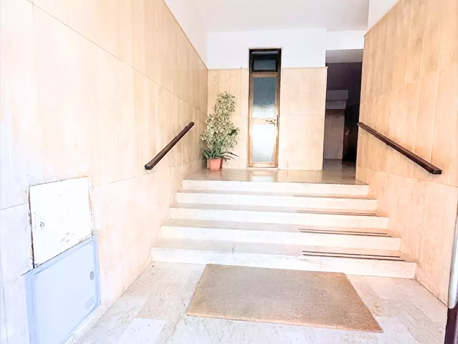 Immagine 2 di Appartamento in vendita  in via sibari 4 a Taranto