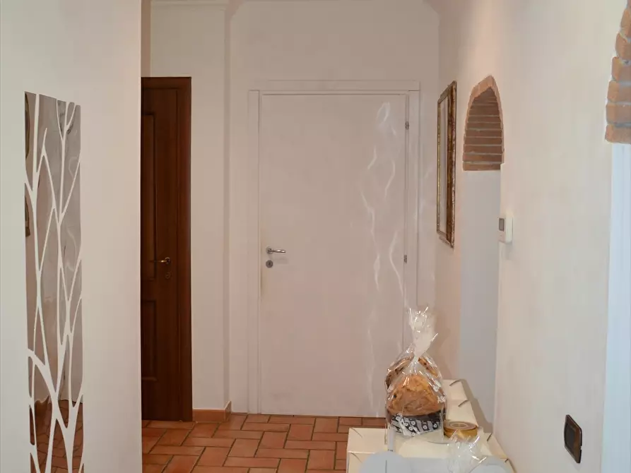 Immagine 2 di Casa indipendente in vendita  in Via del mare  a Anzio