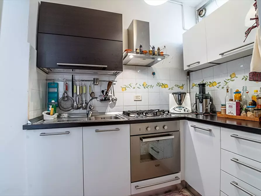 Immagine 13 di Appartamento in vendita  in via Santarelli n. 30 a Chieti